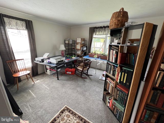 711 N HUCKLEBERRY AVE, Bear, DE 19701