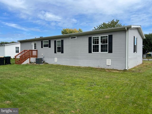 711 N HUCKLEBERRY AVE, Bear, DE 19701