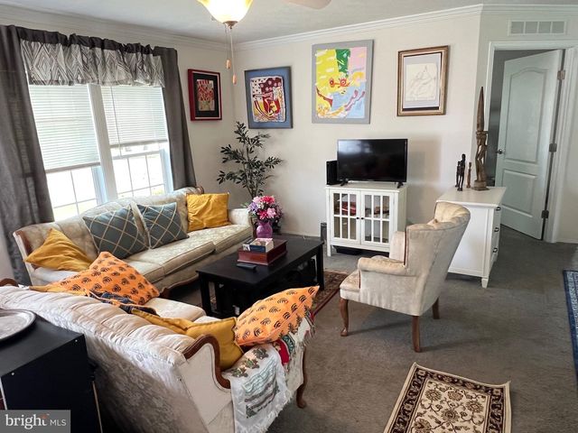 711 N HUCKLEBERRY AVE, Bear, DE 19701