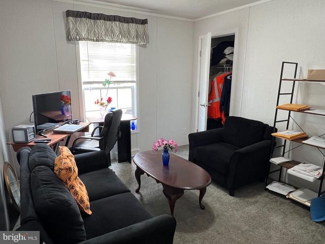 711 N HUCKLEBERRY AVE, Bear, DE 19701