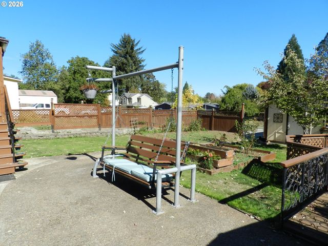 1715 ELM St, Forest Grove, OR 97116