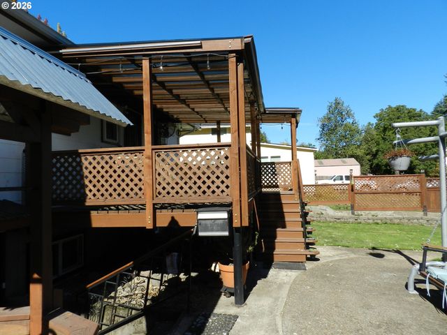 1715 ELM St, Forest Grove, OR 97116