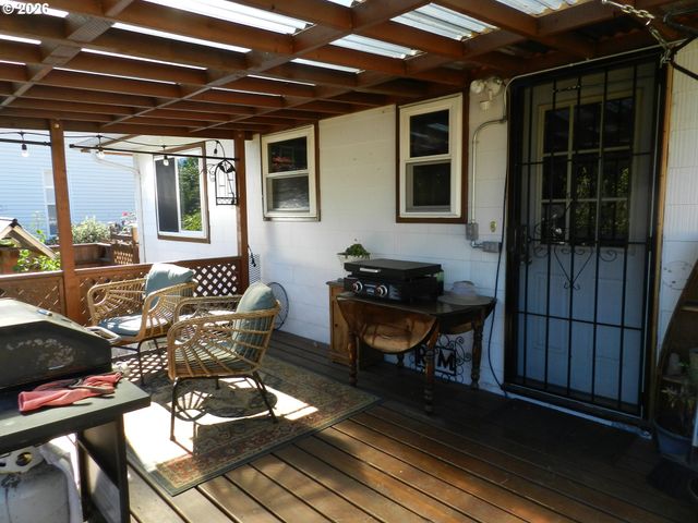 1715 ELM St, Forest Grove, OR 97116