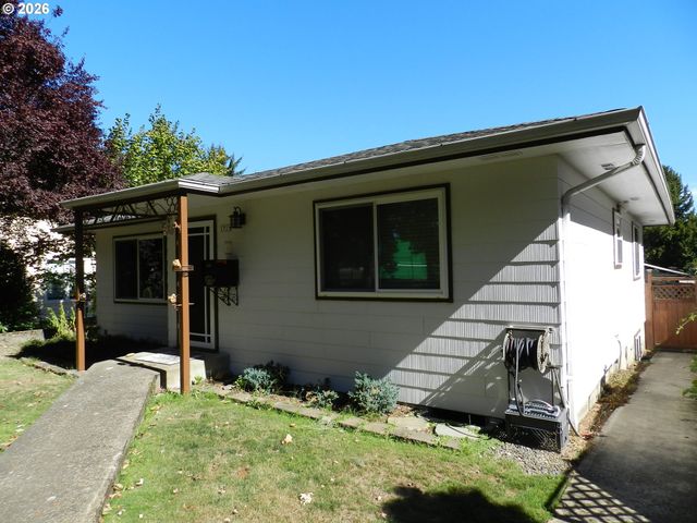 1715 ELM St, Forest Grove, OR 97116