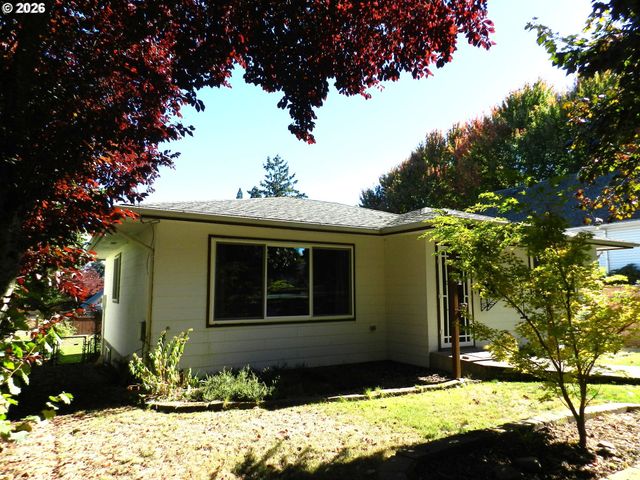 1715 ELM St, Forest Grove, OR 97116