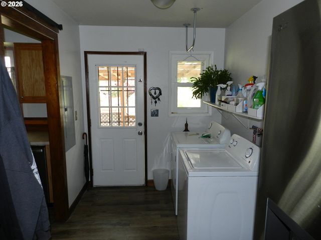 1715 ELM St, Forest Grove, OR 97116