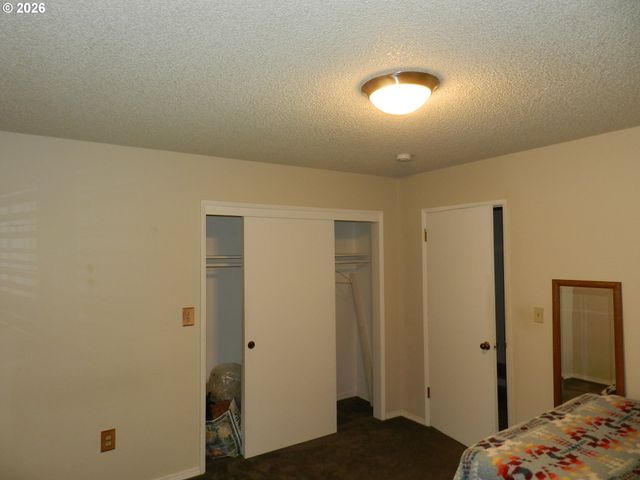 1715 ELM St, Forest Grove, OR 97116