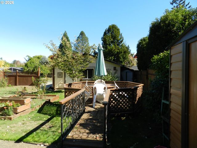 1715 ELM St, Forest Grove, OR 97116