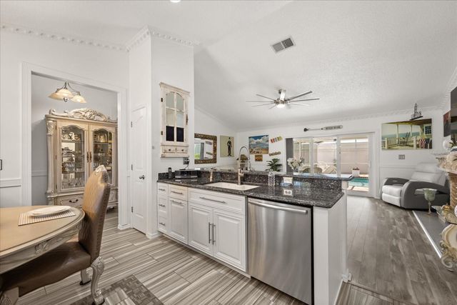 5501 LOMA VISTA DRIVE E, Davenport, FL 33896