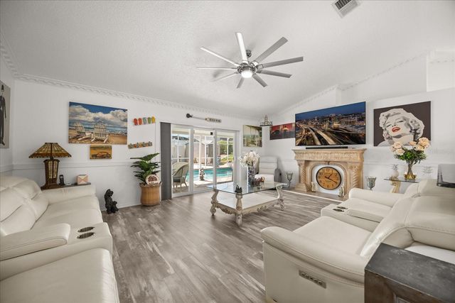 5501 LOMA VISTA DRIVE E, Davenport, FL 33896