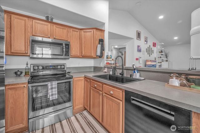 4900 NE 130th Avenue, Vancouver, WA 98682