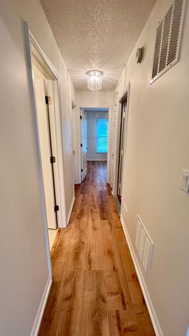 36 W Fern Court 117B, Palatine, IL 60067