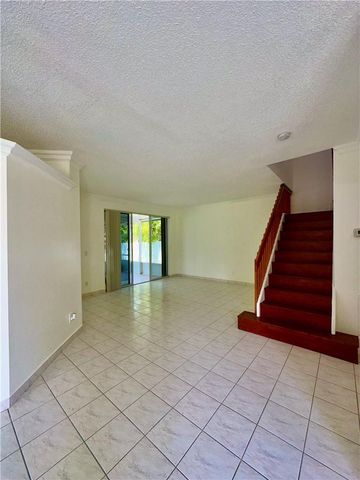 7470 NW 1st Place, Plantation, FL 33317