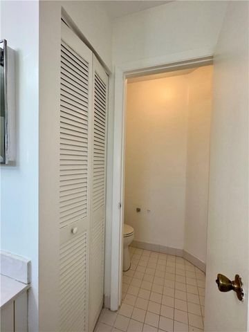 7470 NW 1st Place, Plantation, FL 33317