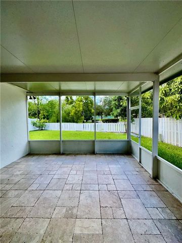 7470 NW 1st Place, Plantation, FL 33317