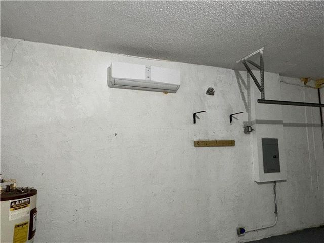 7470 NW 1st Place, Plantation, FL 33317