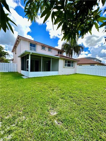 7470 NW 1st Place, Plantation, FL 33317