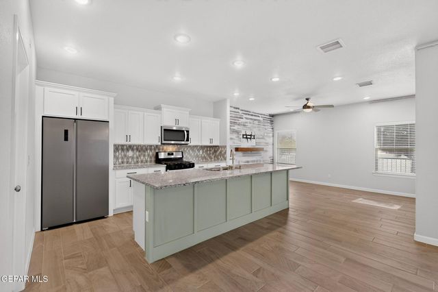 6476 Harapon Street, El Paso, TX 79932