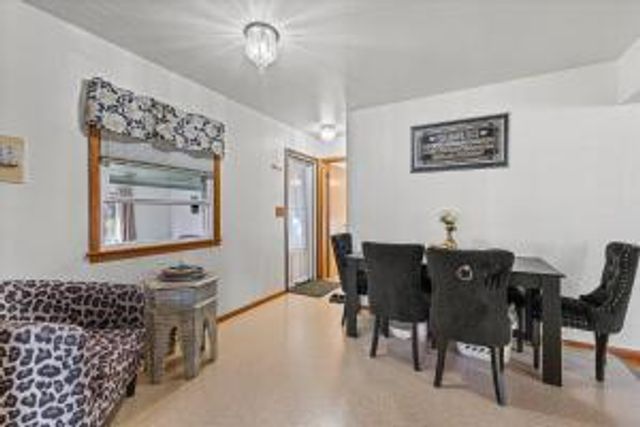 707 W Maplewood COURT, Milwaukee, WI 53221