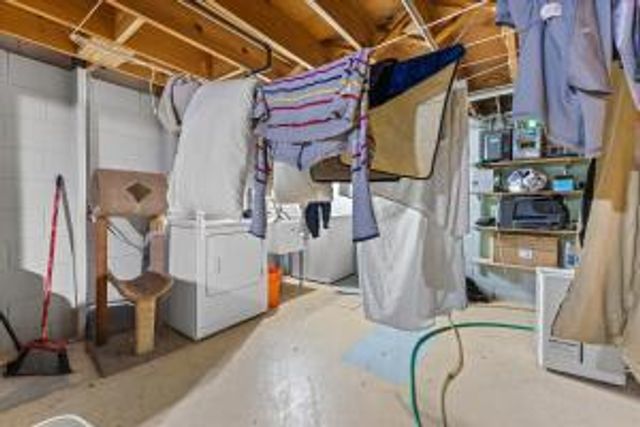 707 W Maplewood COURT, Milwaukee, WI 53221