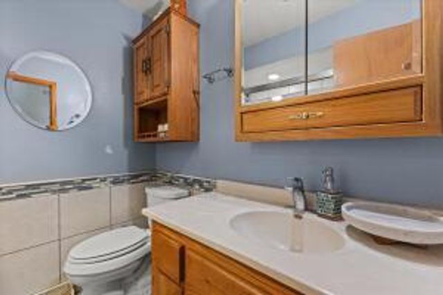 707 W Maplewood COURT, Milwaukee, WI 53221