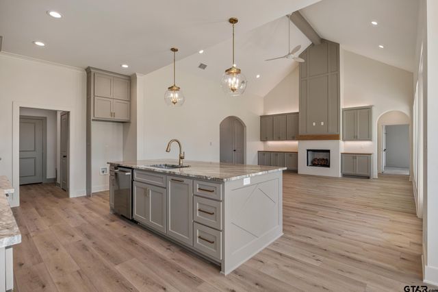 14145 Woodland Blvd., Flint, TX 75762