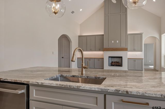 14145 Woodland Blvd., Flint, TX 75762