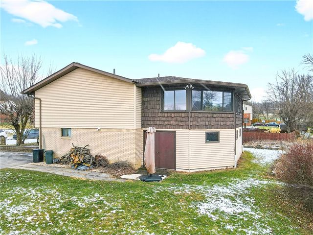 97 Prestwick Dr, City Of Greensburg, PA 15601