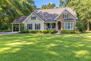 235 Creekside Dr., Dothan, AL 36305