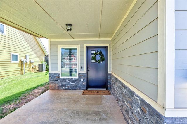 17600 Hampton Park Drive, Edmond, OK 73012