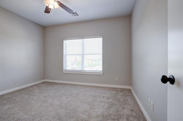 17600 Hampton Park Drive, Edmond, OK 73012