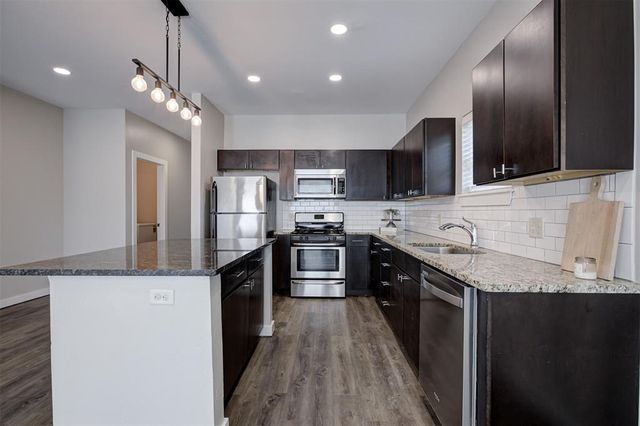 17600 Hampton Park Drive, Edmond, OK 73012