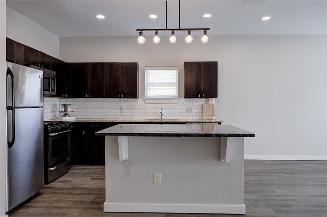 17600 Hampton Park Drive, Edmond, OK 73012