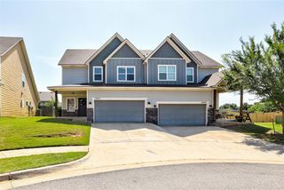 17600 Hampton Park Drive, Edmond, OK 73012