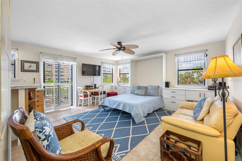 Image 7 of property listing at 6700 SUNSET WAY 105, St Pete Beach, FL 33706