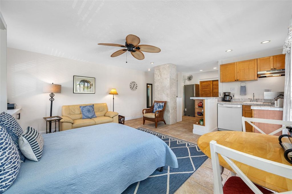 Image 9 of property listing at 6700 SUNSET WAY 105, St Pete Beach, FL 33706