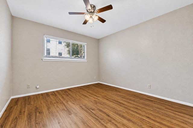 8808 Pineridge DR B, Austin, TX 78729