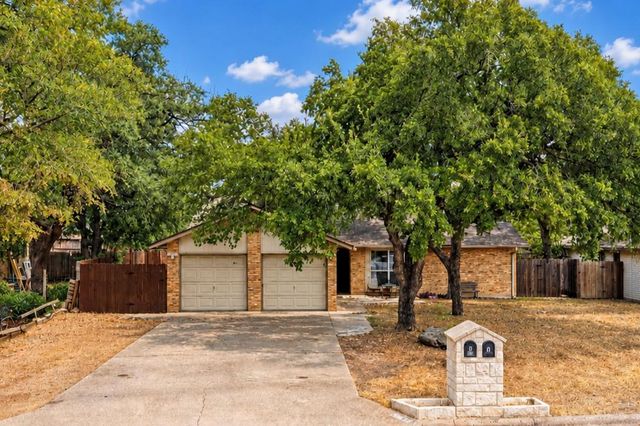 8808 Pineridge DR B, Austin, TX 78729