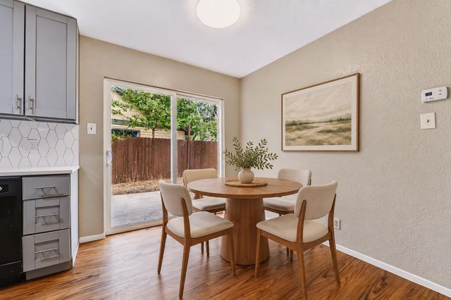 8808 Pineridge DR B, Austin, TX 78729