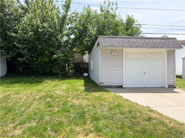 3407 Wellington Avenue, Parma, OH 44134