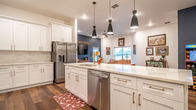 1219 Beaconsfield Lane 905, Arlington, TX 76011