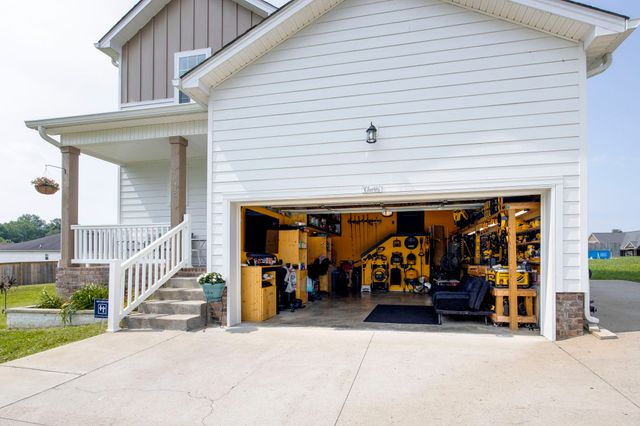 8415 Highway 25, E, Cross Plains, TN 37049