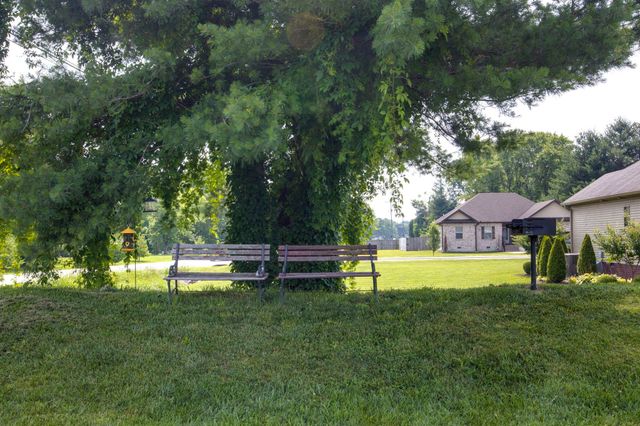 8415 Highway 25, E, Cross Plains, TN 37049