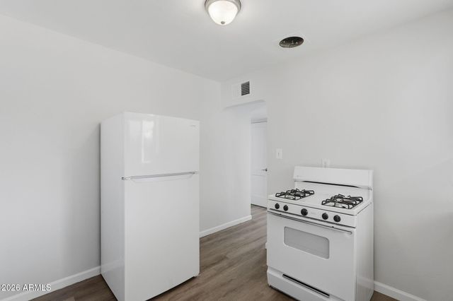 2221 E Osborn Road, Phoenix, AZ 85016