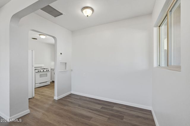 2221 E Osborn Road, Phoenix, AZ 85016