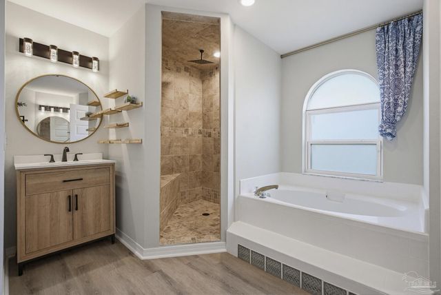 435 Meander Ln, Cantonment, FL 32533