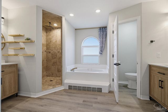 435 Meander Ln, Cantonment, FL 32533