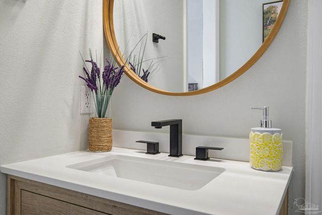 435 Meander Ln, Cantonment, FL 32533