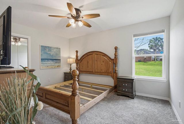 435 Meander Ln, Cantonment, FL 32533