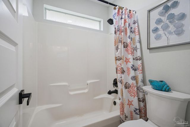 435 Meander Ln, Cantonment, FL 32533